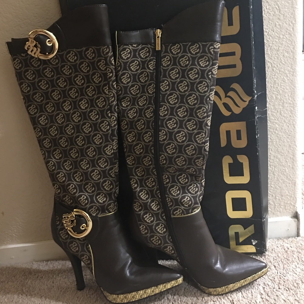 Roca wear heeled boots brown and golden  has a little damage on the left heel